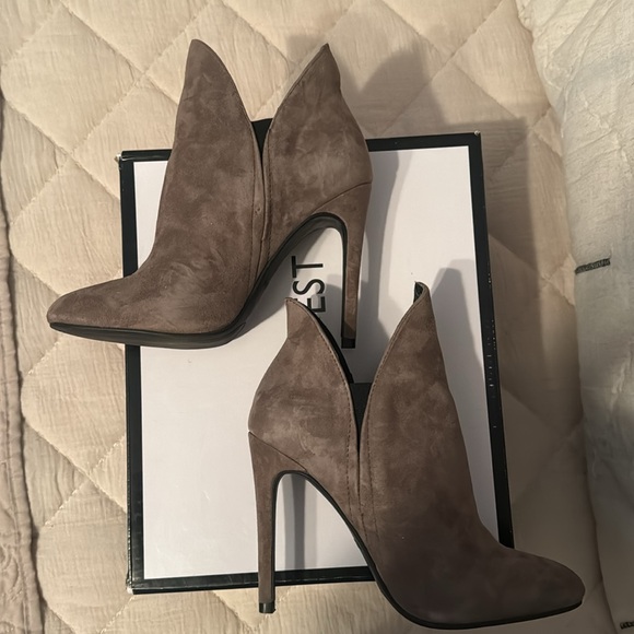 Nine West lotus suede booties - Picture 3 of 10